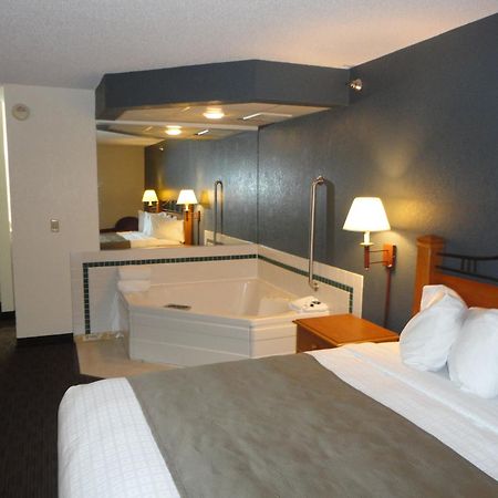 Hotel Baymont By Wyndham Owatonna Exterior foto