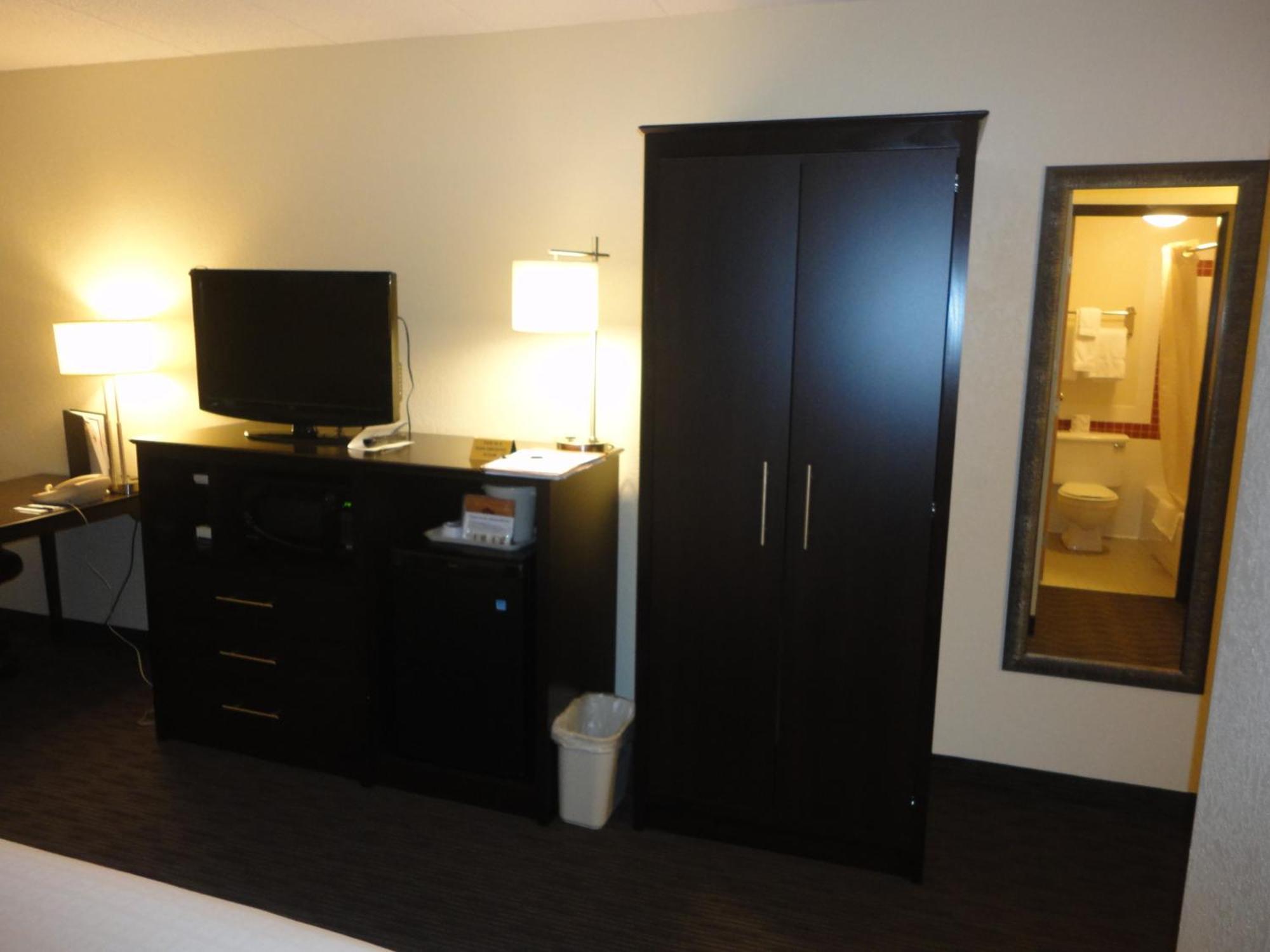 Hotel Baymont By Wyndham Owatonna Exterior foto